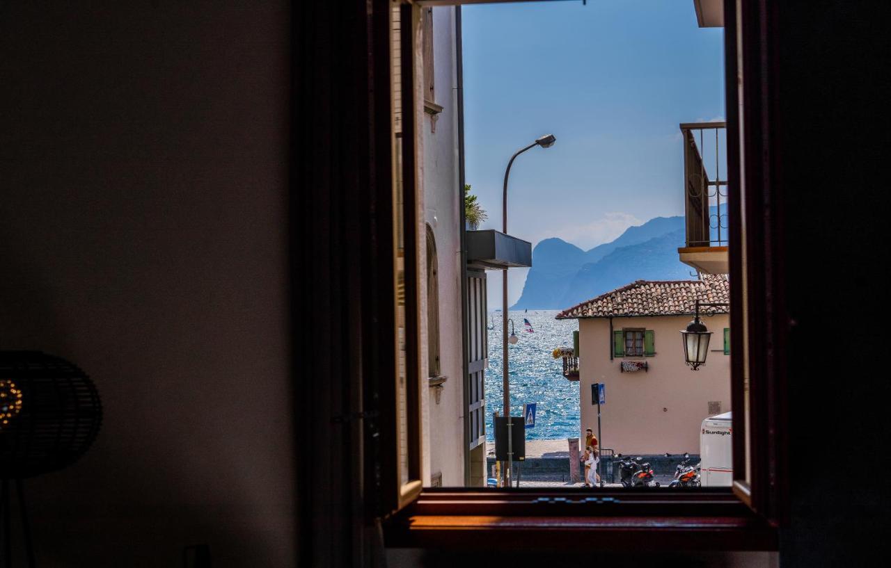 Appartamenti Vasco Renna Surf Center Torbole Sul Garda ภายนอก รูปภาพ